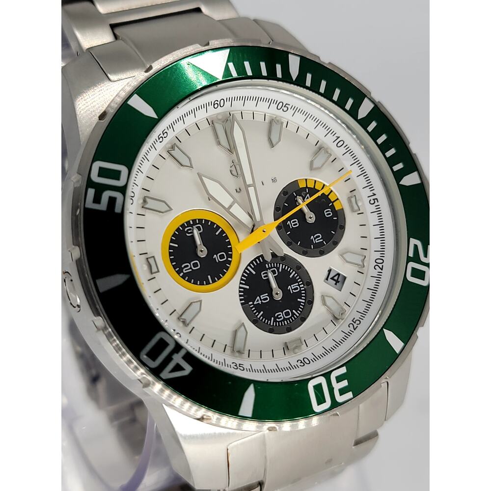 Stylish Men's Chronograph Watch with Green Bezel and Stainless Steel Band